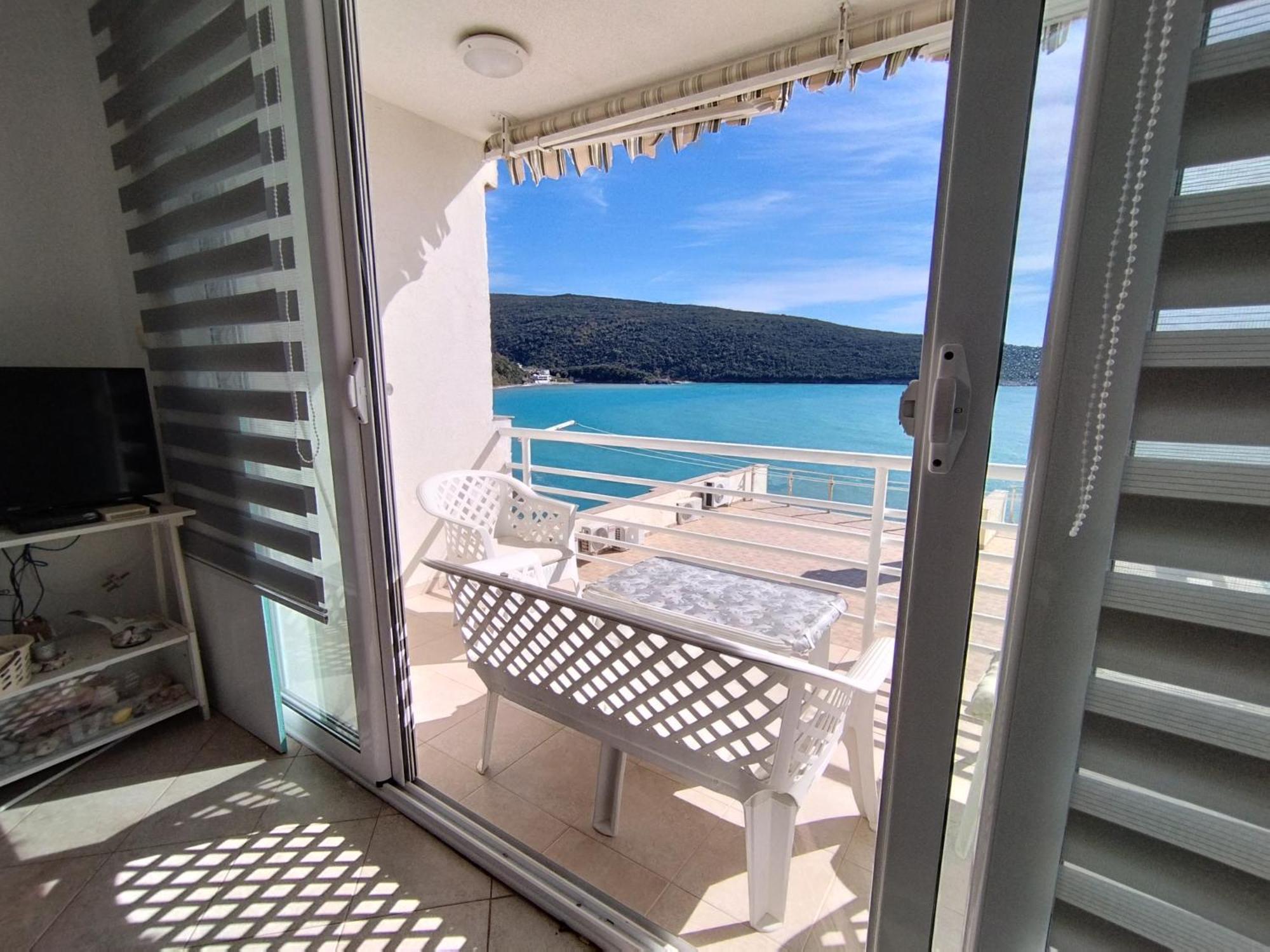 Seaside Apartment Kruce Ulcinj Bagian luar foto
