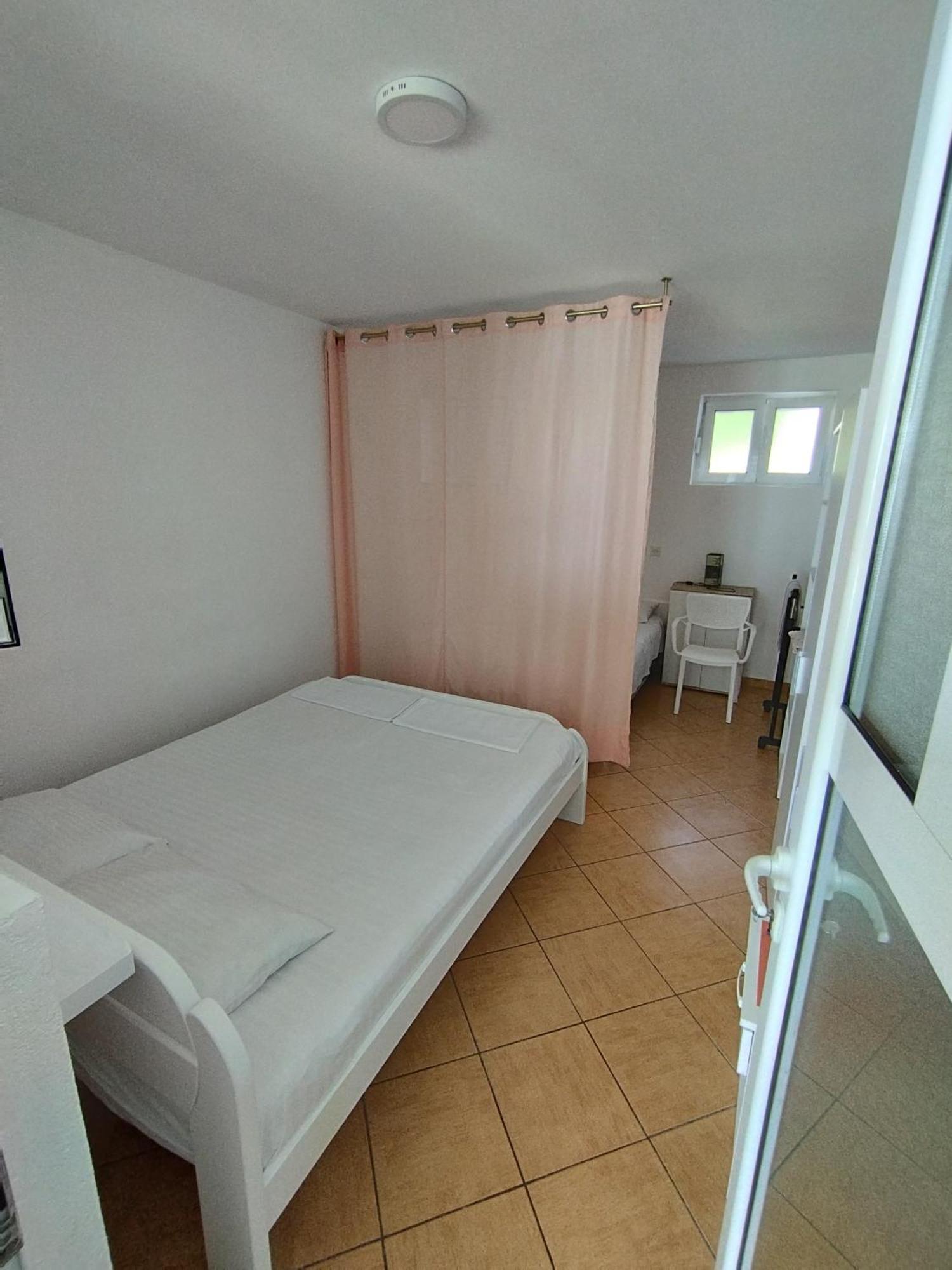 Seaside Apartment Kruce Ulcinj Bagian luar foto