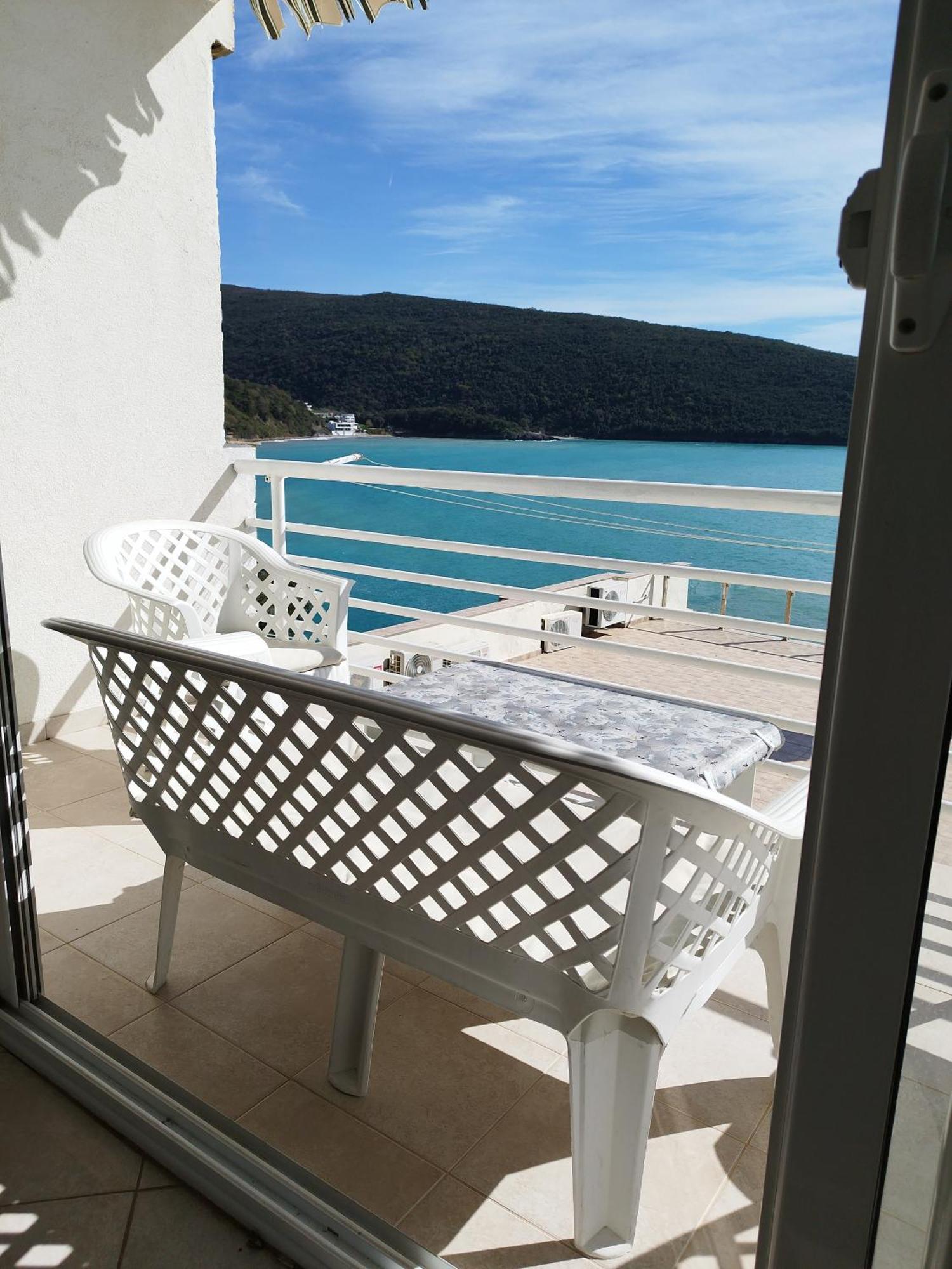 Seaside Apartment Kruce Ulcinj Bagian luar foto
