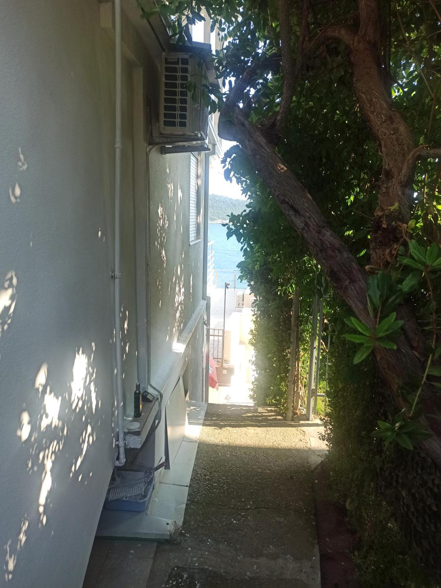 Seaside Apartment Kruce Ulcinj Bagian luar foto