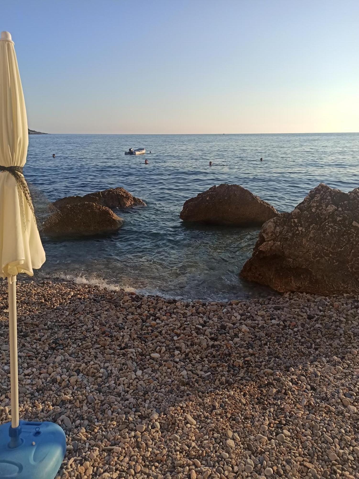 Seaside Apartment Kruce Ulcinj Bagian luar foto