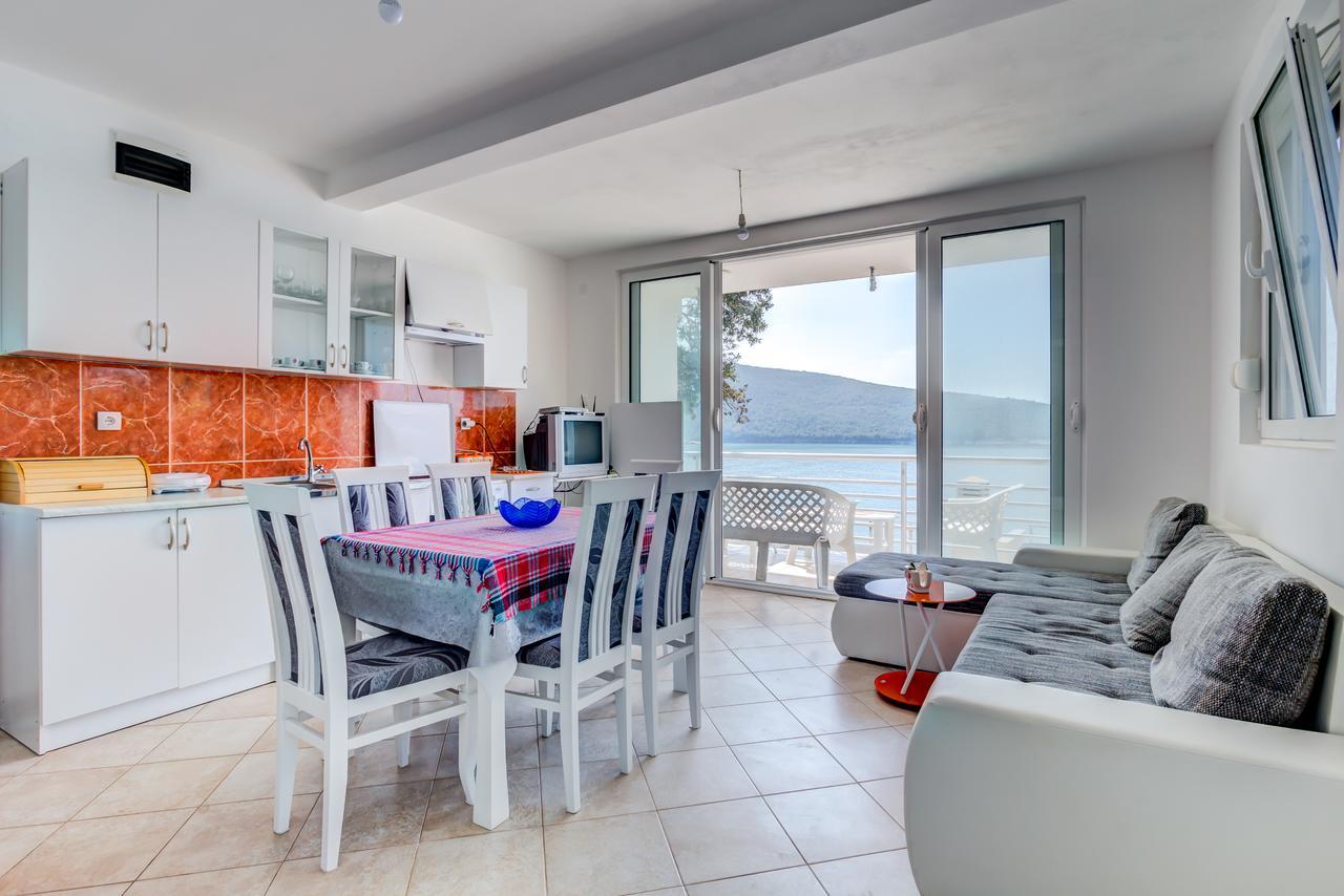 Seaside Apartment Kruce Ulcinj Bagian luar foto